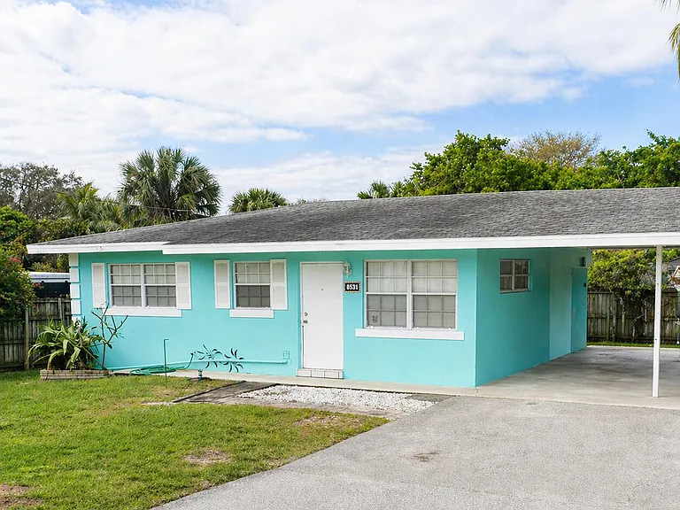8531 Sunset Dr — Photo 1