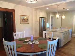 17 Beverly Ln, Westwood, MA 02090