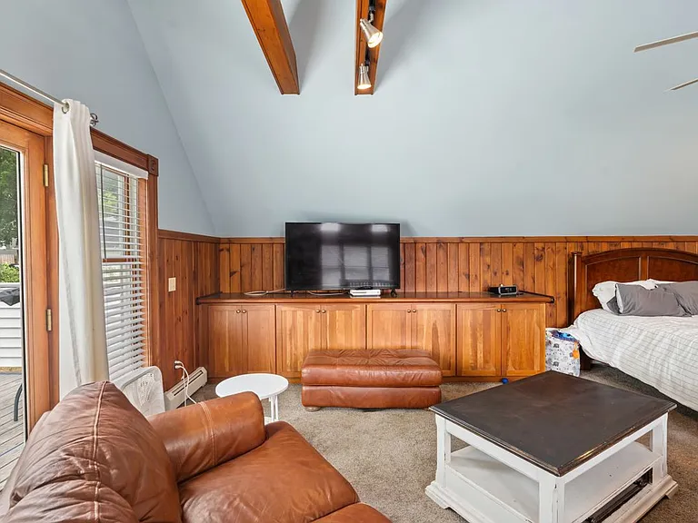 74 Shethar St #UPPER STUDIO — Photo 12