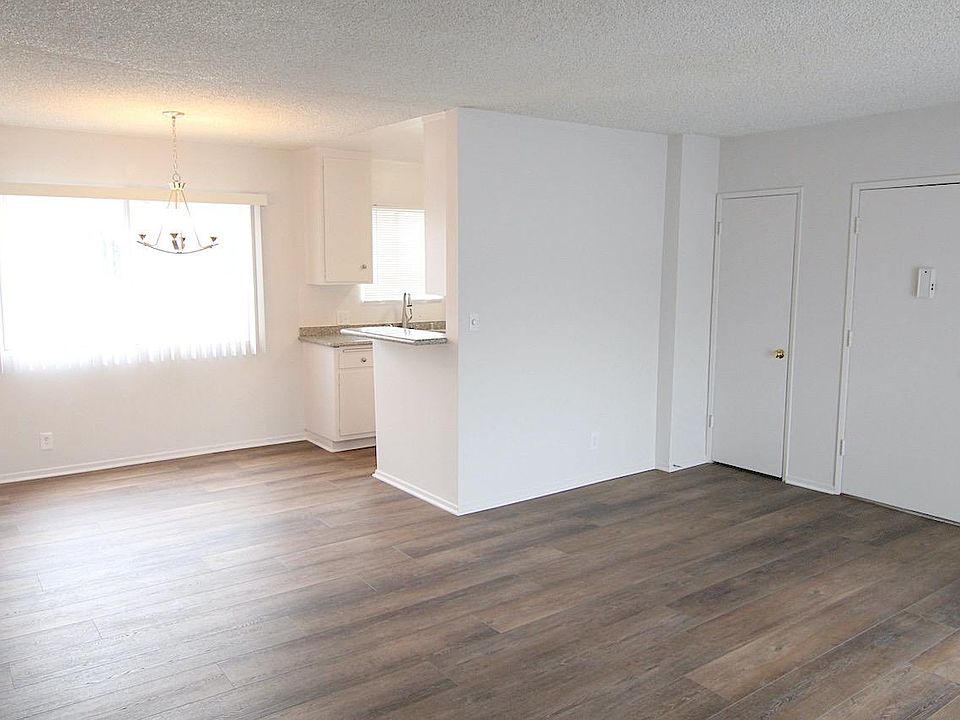 1st image of 1819 Camden Ave APT 4