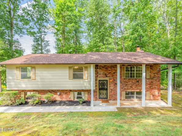 1070 W Outer Dr, Oak Ridge, TN 37830