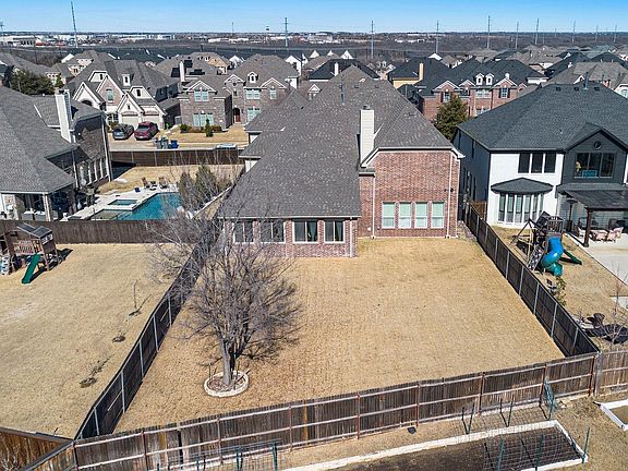4th image of 13908 Signal Hill Dr
