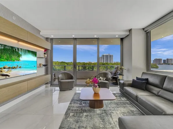 16385 NE Biscayne Blvd #307-2PARKING, North Miami Beach, FL 33160