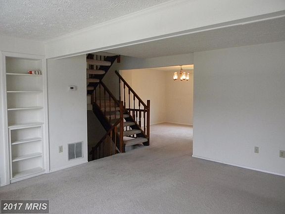 5th image of 4610 Brentleigh Ct