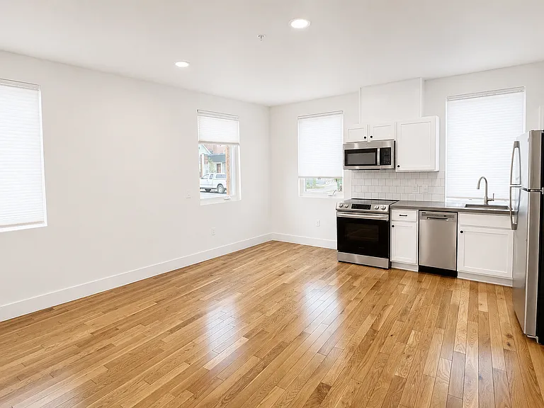 64 Park St — Photo 21