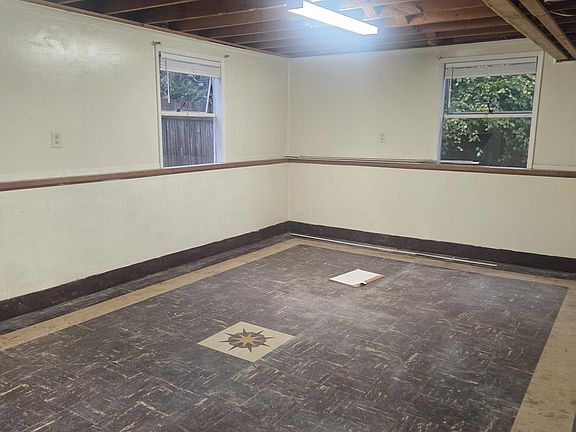 Basement: Office/Den/Extra Bedroom