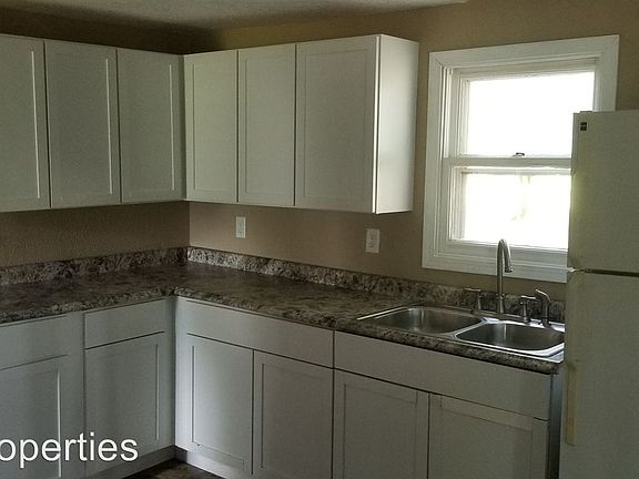 4th image of 513 Burlington St
