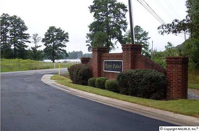 2nd image of 101 River Point Rd