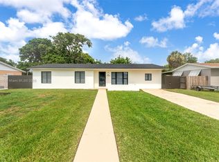 15404 SW 104th Ave, Miami, FL 33157