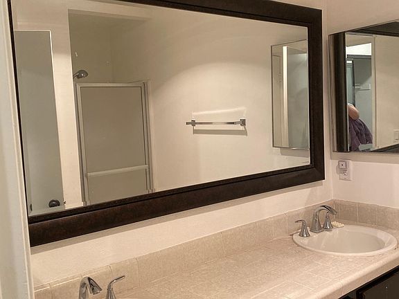His & her bathroom