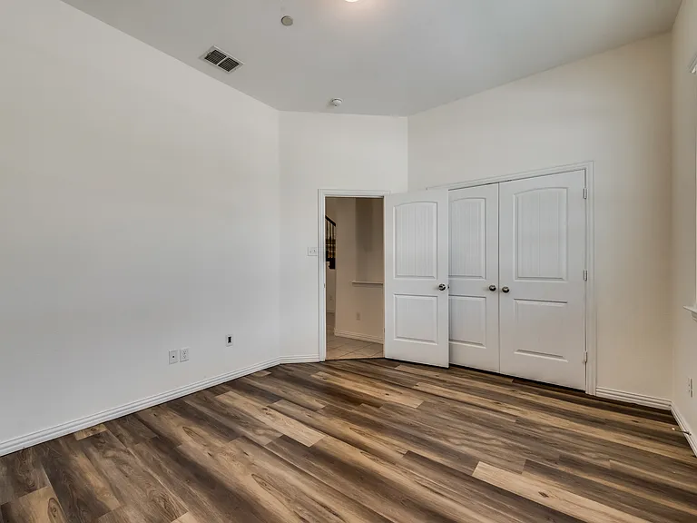 1930 Loma Alta Dr — Photo 14