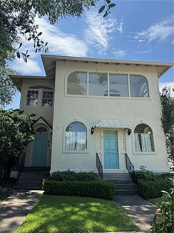 1st image of 216 Hollywood Dr