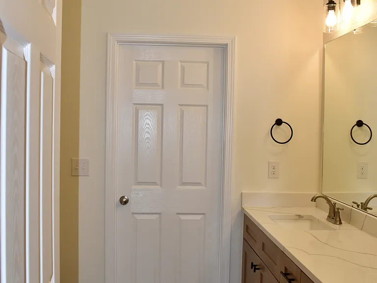 1359 E Chestnut Ave — Photo 6