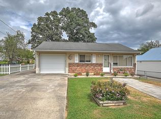 306 Jefferson Ave, Mt Carmel, TN 37645