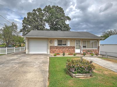 306 Jefferson Ave, Mt Carmel, TN, 37645