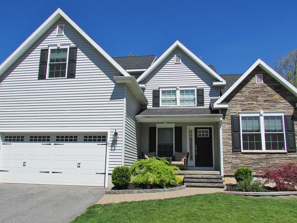 1st image of 40 Sycamore St