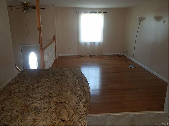 5th image of 686 Hazelwood Ave