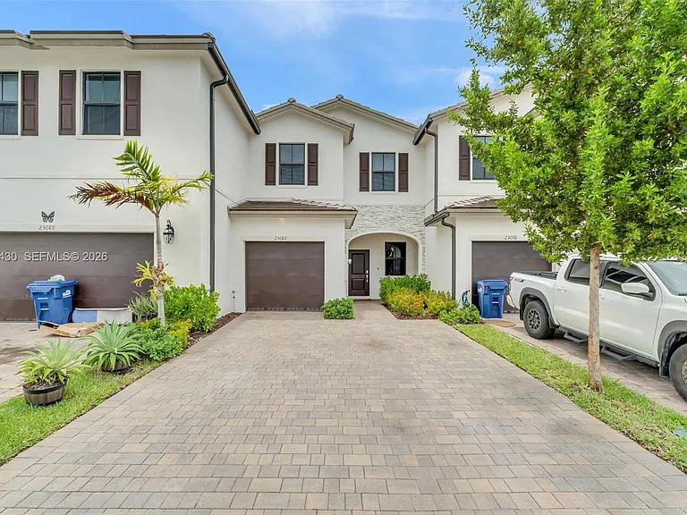 23082 SW 129th Ct #23082 — Photo 3