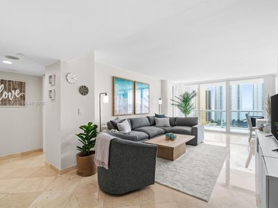 16500 Collins Ave APT 1752, Sunny Isles Beach, FL, 33160