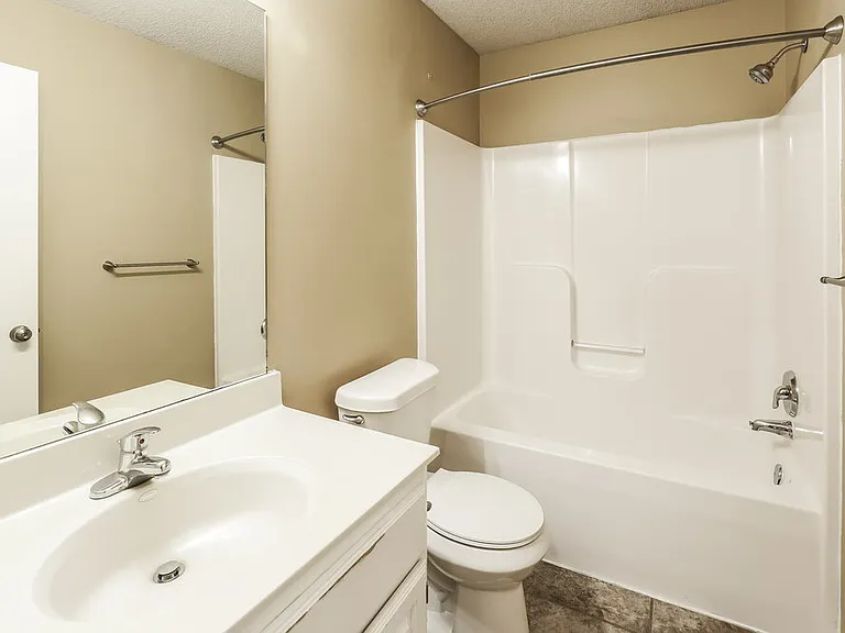 512 Hibiscus Dr — Photo 15