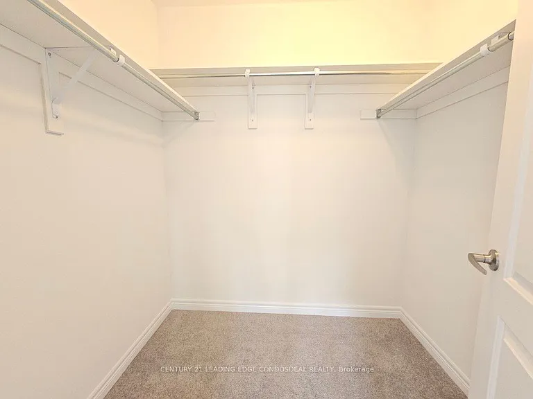 21 Milady Cres — Photo 14