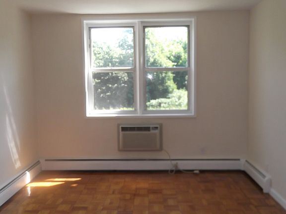 2nd image of 2316 Waters Edge Dr #1