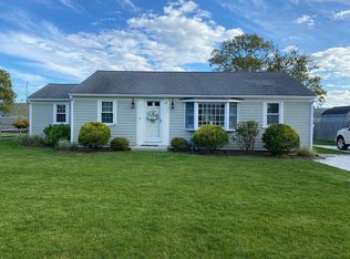 49 Santucket Rd, West Dennis, MA 02670