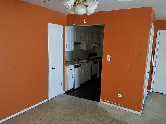 2nd image of 1029 Burnham Ave APT 301