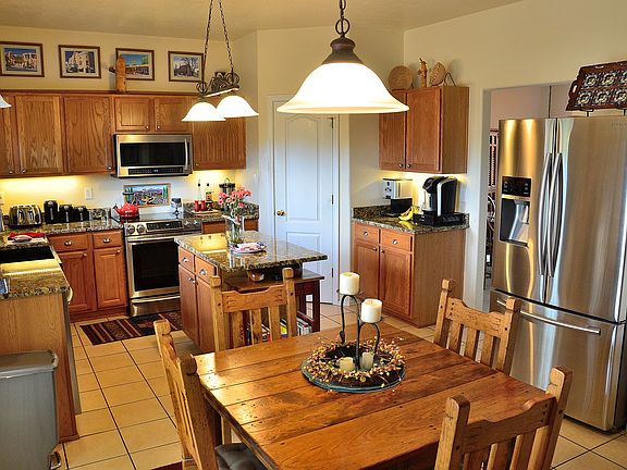3rd image of 4454 Mesa Del Oro Ct