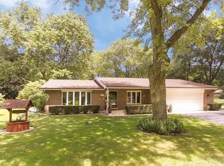 6206 Running Iron Dr, Crystal Lake, IL 60012