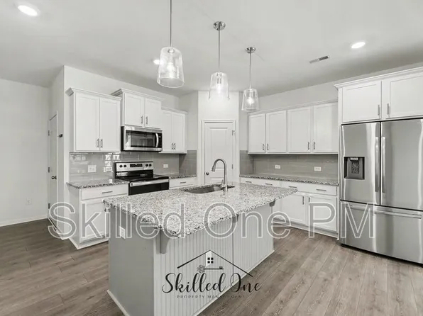17 Stardust Trl, Greensboro, NC 27455