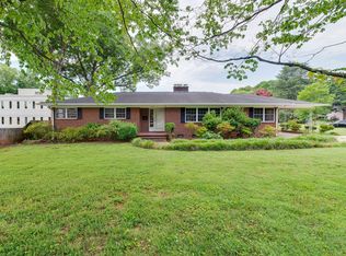 1422 Holmes Dr, Charlotte, NC 28209