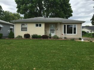 2104 E 7th St, Sterling, IL 61081