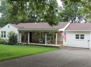 607 N Pine St, Marshfield, MO 65706