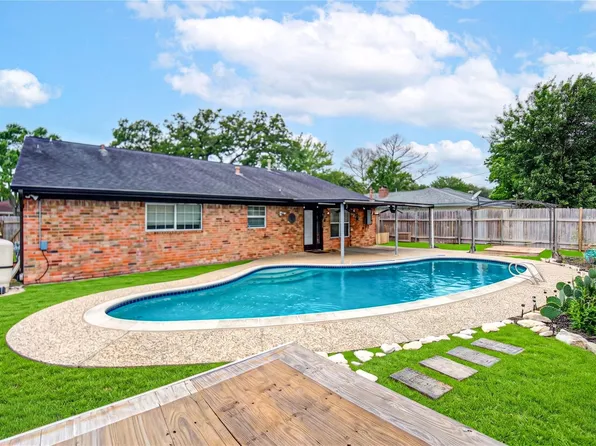 11223 Sagehill Dr, Houston, TX 77089