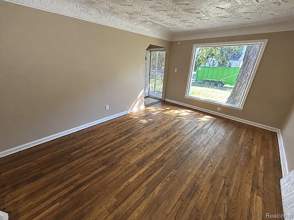 2nd image of 9381 Fielding St