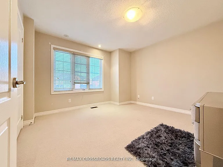158 Gail Parks Cres — Photo 17