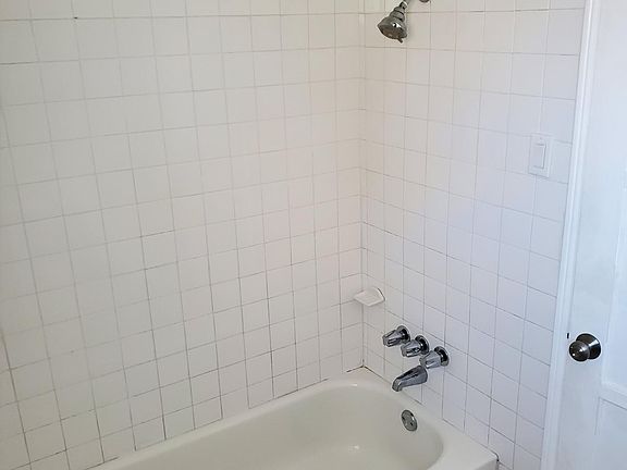 3rd image of 116 S Kellogg St APT B