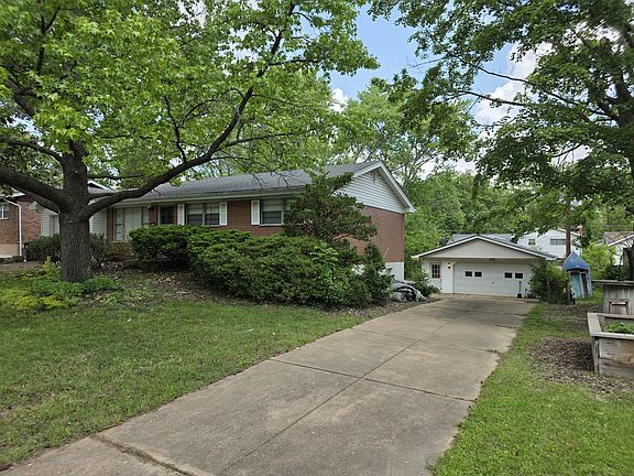 5th image of 8555 Loyd Dr