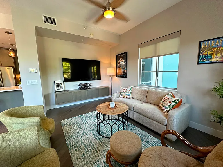 365 SE 6th Ave #203 — Photo 20