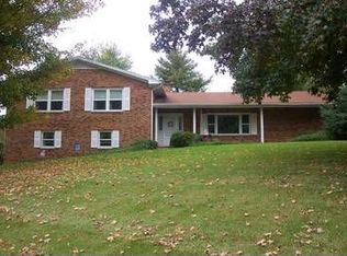 917 Providence Pl, Lexington, VA 24450