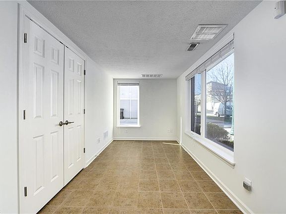 3rd image of 1267 W 74th St