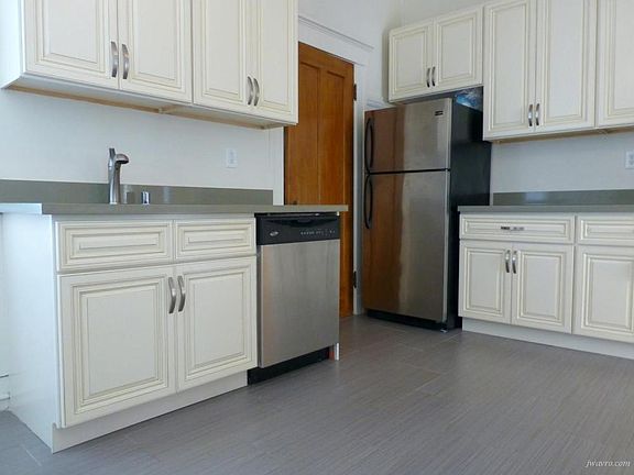2nd image of 1650 California St #N19