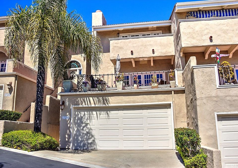 1st image of 23283 Pompeii Dr #4