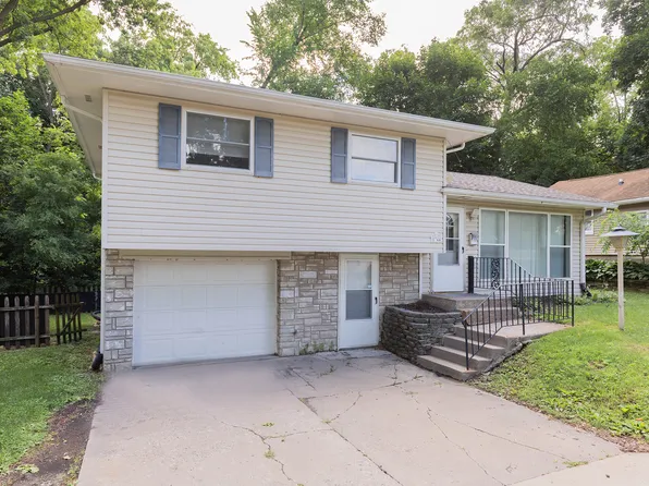 1844 31st St, Moline, IL 61265