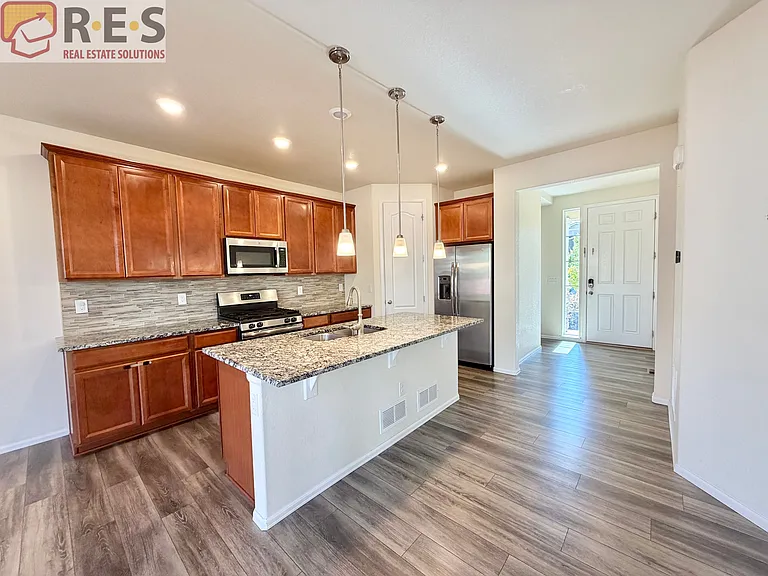 15028 Munich Ave — Photo 3
