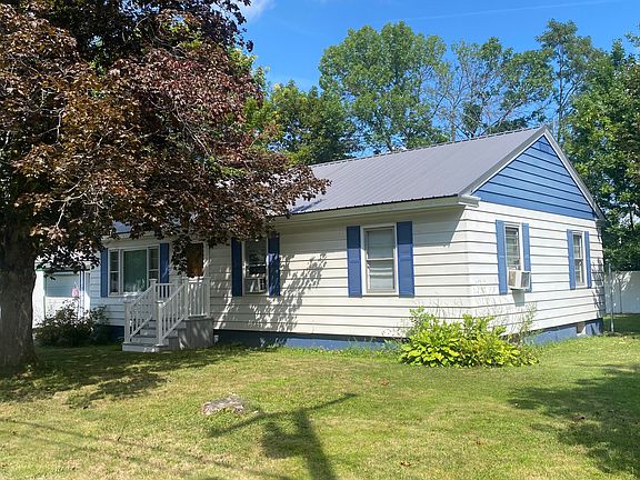 3rd image of 16 Paine Street