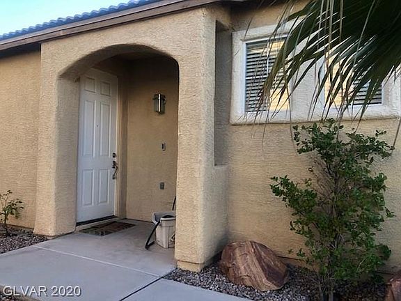 3rd image of 9941 Shadow Grove Ave
