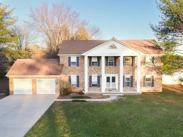 16 Pine Wood Ln, Belleville, IL 62226