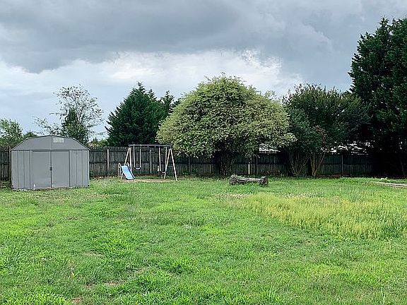 3rd image of 4 Tillwood Ct